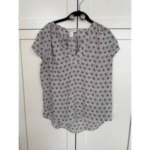 H&M White and Black Geometric Print Blouse Size‎ 10